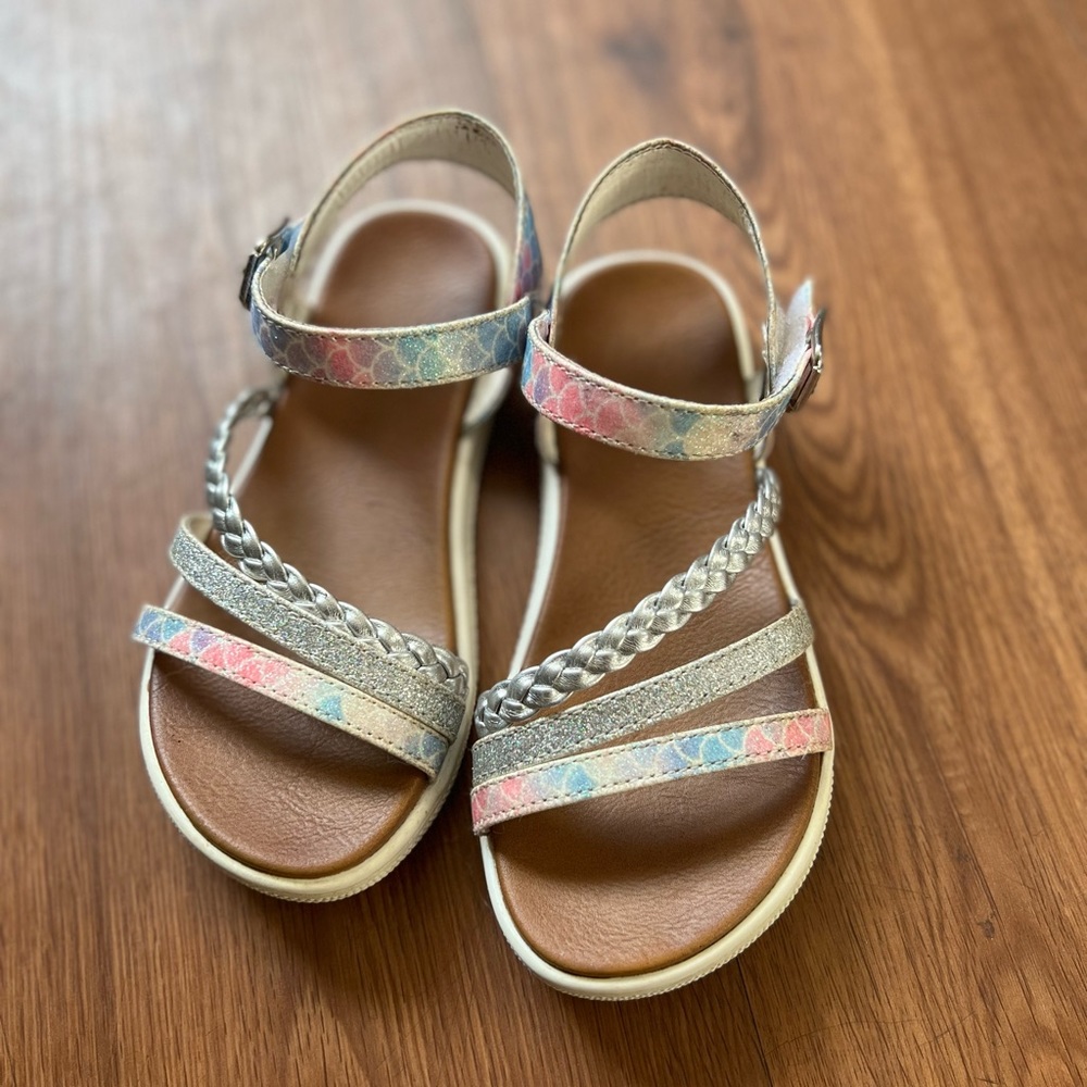Toddler size 11 Sandals - Picture 4 of 8